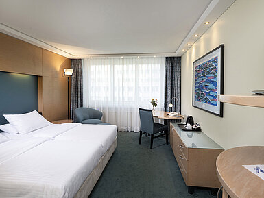Classic Zimmer Helles Classic Zimmer mit Doppelbett im Maritim proArte Hotel Berlin