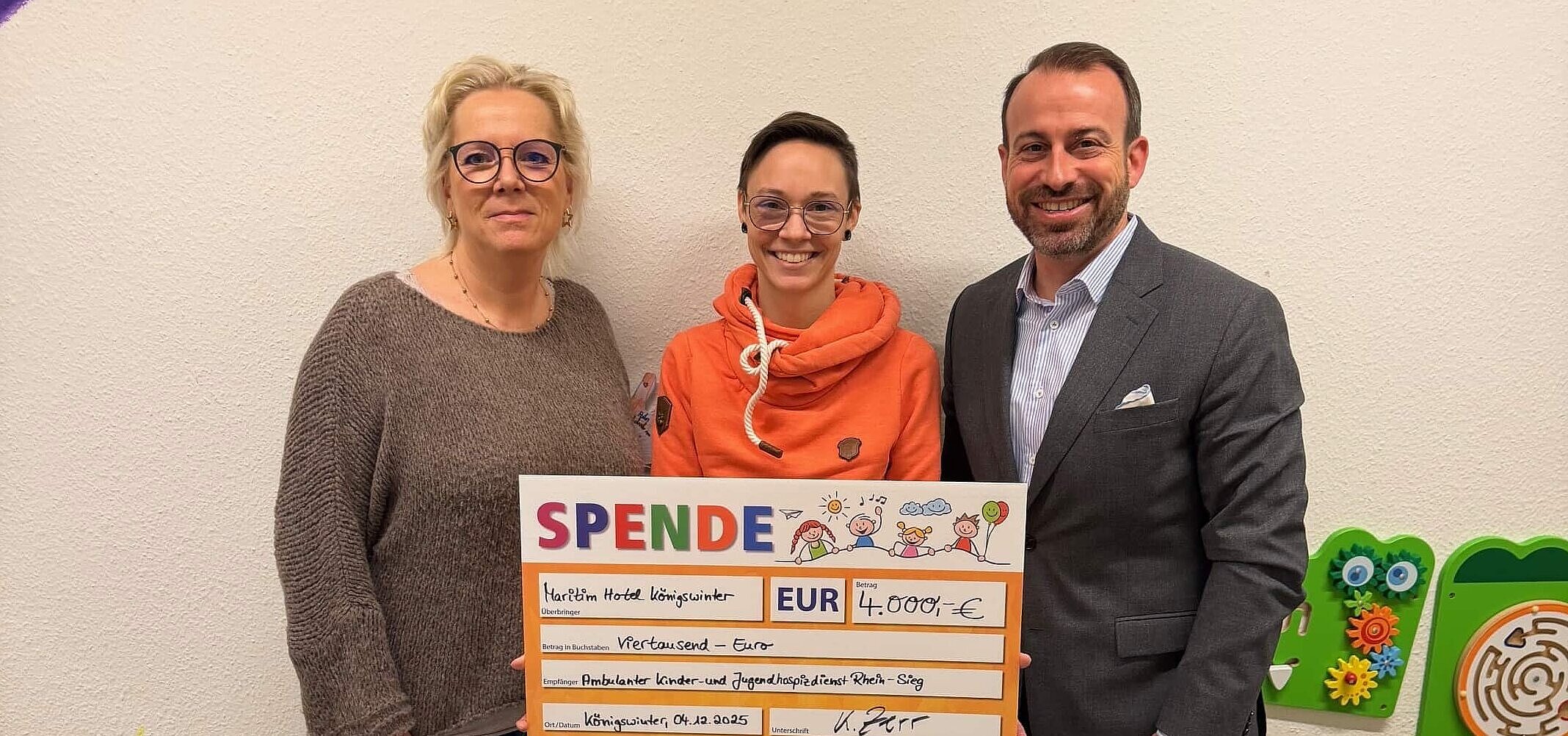 ProTomorrow Scheckübergabe an das Kinder- und Jugendhospiz Rhein-Sieg