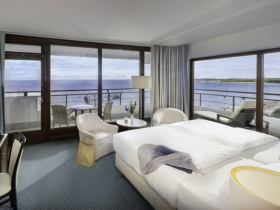 Komfortables Doppelzimmer im Maritim Seehotel Timmendorfer Strand mit Balkon und Ostseepanorama