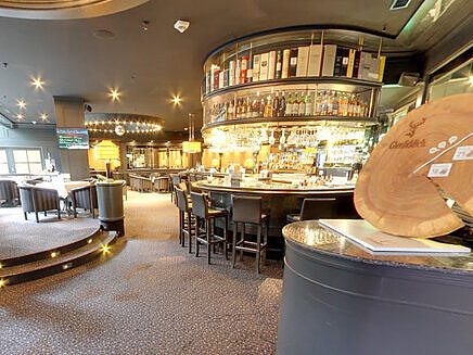 Piano Bar