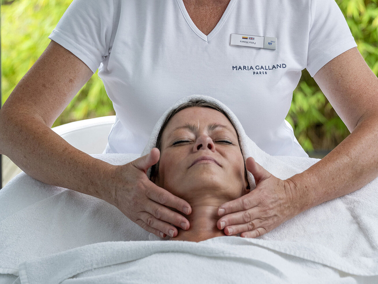 Massage Professionelle Gesichtsmassage im Spa des Maritim Hotel Travemünde durch erfahrene Kosmetikerin