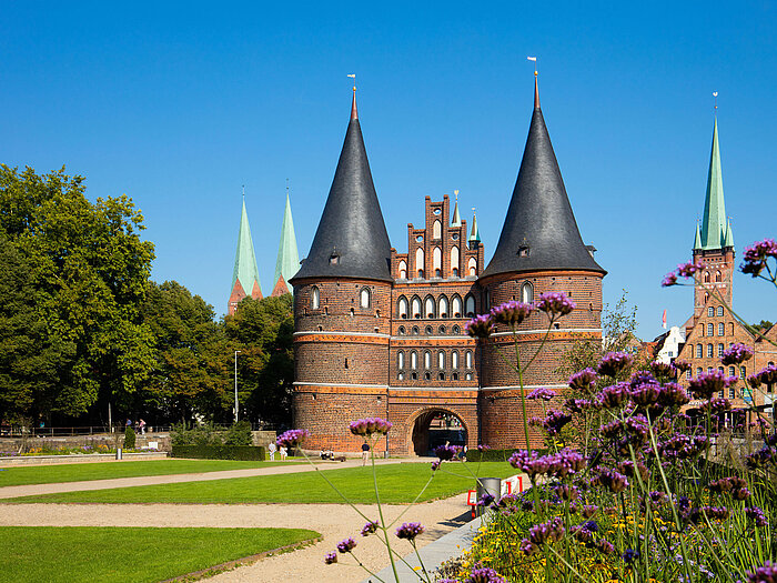 Holstentor Lubecca | Maritim Seehotel Timmendorfer Strand