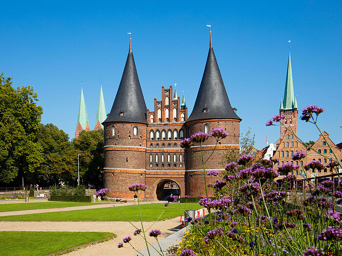 Holstentor Lubecca | Maritim Seehotel Timmendorfer Strand