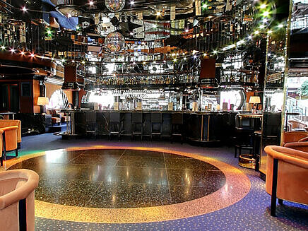 Piano Bar